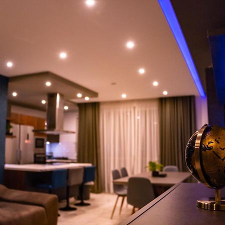 בירקירקארה Designer 3 Bedroom And 3 Bathroom Apartment In Swatar מראה חיצוני תמונה