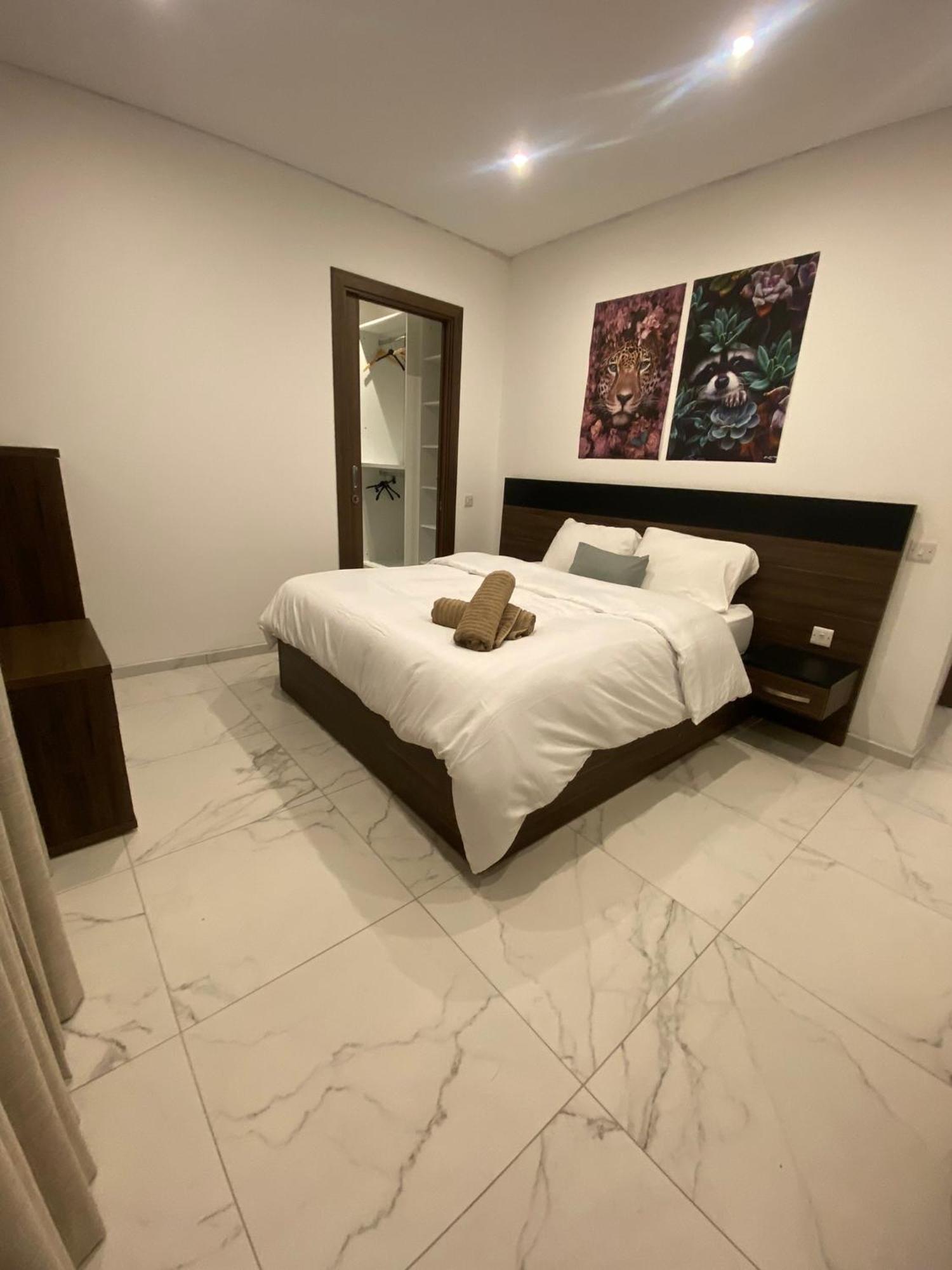 בירקירקארה Designer 3 Bedroom And 3 Bathroom Apartment In Swatar מראה חיצוני תמונה